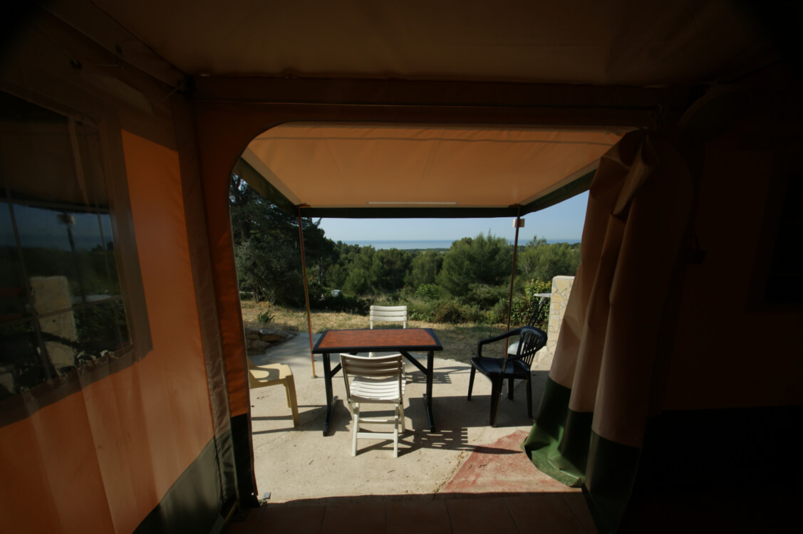 Vue extérieure d'une location bungalow à St Cyr au Camping Clos Sainte Thérèse